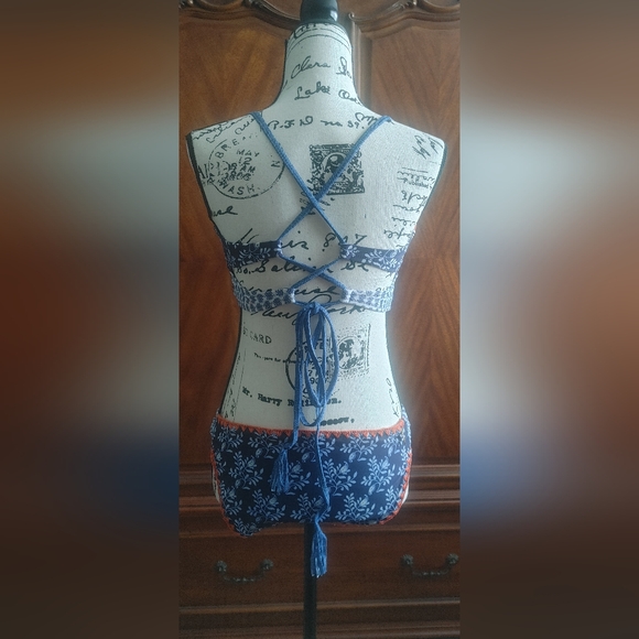 BOHO Style Blue and White Floral Bikini Set - Picture 4 of 8